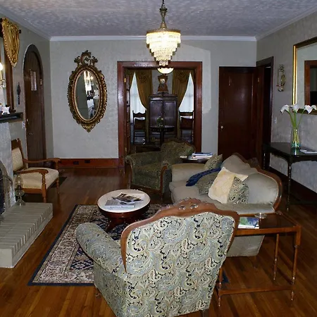 Inn The Oaks Decatur